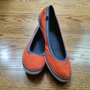 Like new super clean Women's Nautica Canvas Flats